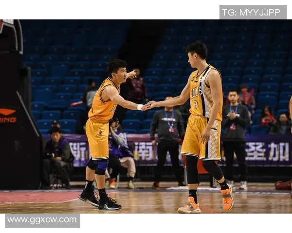 南京篮球队节奏解析：从战术布局到球员配合的深度剖析